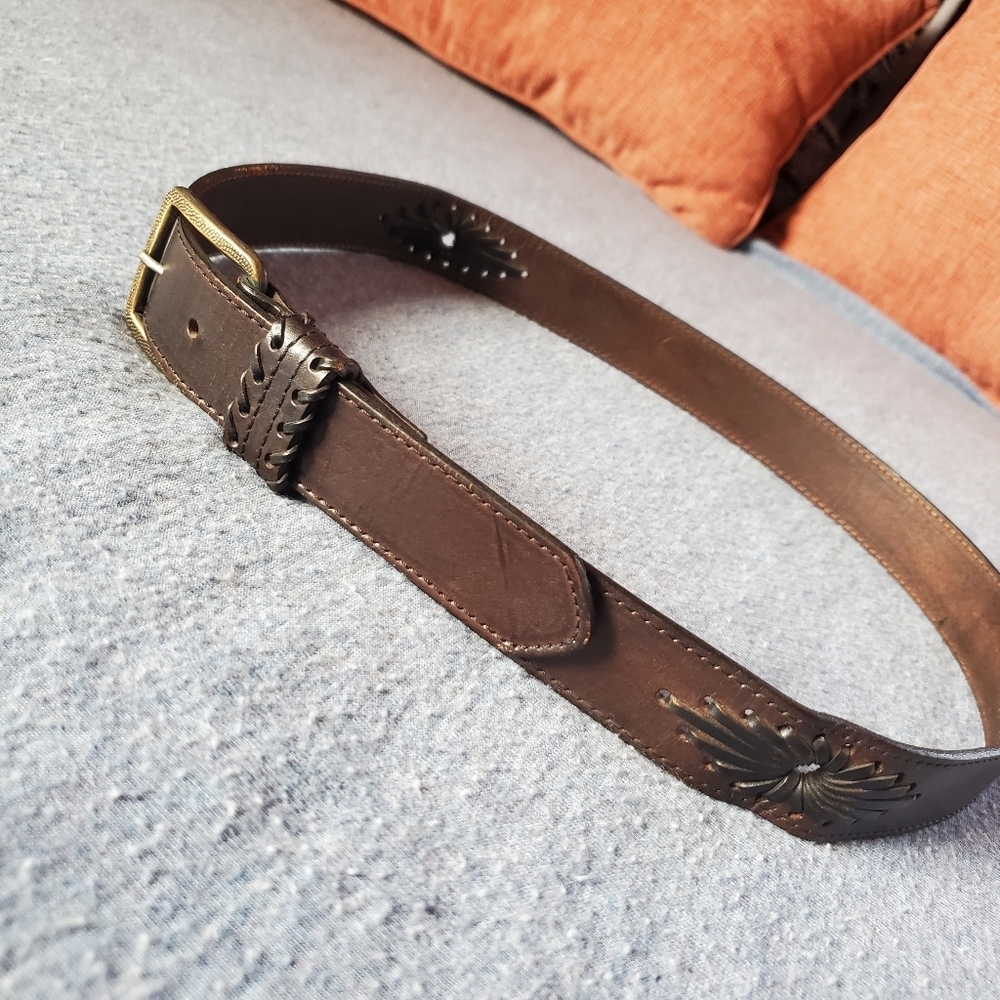 Argentinean Leather Tooled Belt Ethnic Brown Size 34 X 1.25”‎